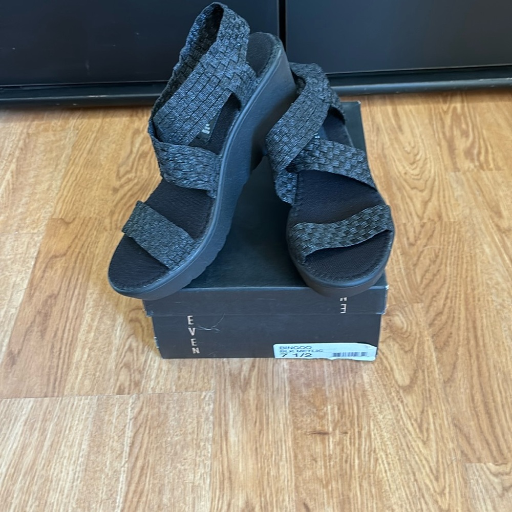 Steven by Steve Madden "Bingoo" Woven Wedge Sandal size 7.5